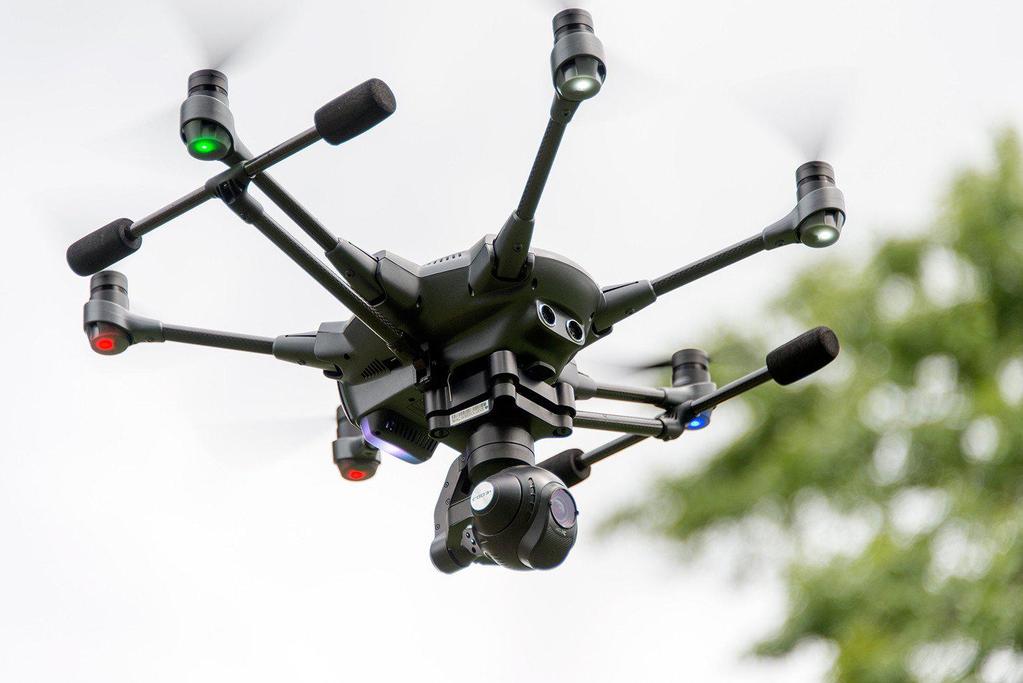 Гексакоптер Yuneec Typhoon H